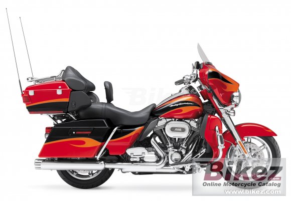 2013 Harley-Davidson CVO Ultra Classic Electra Glide photo